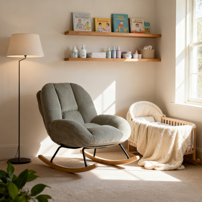 Silla Mecedora Tapizada de Pana Gris con Base de Madera y Metal