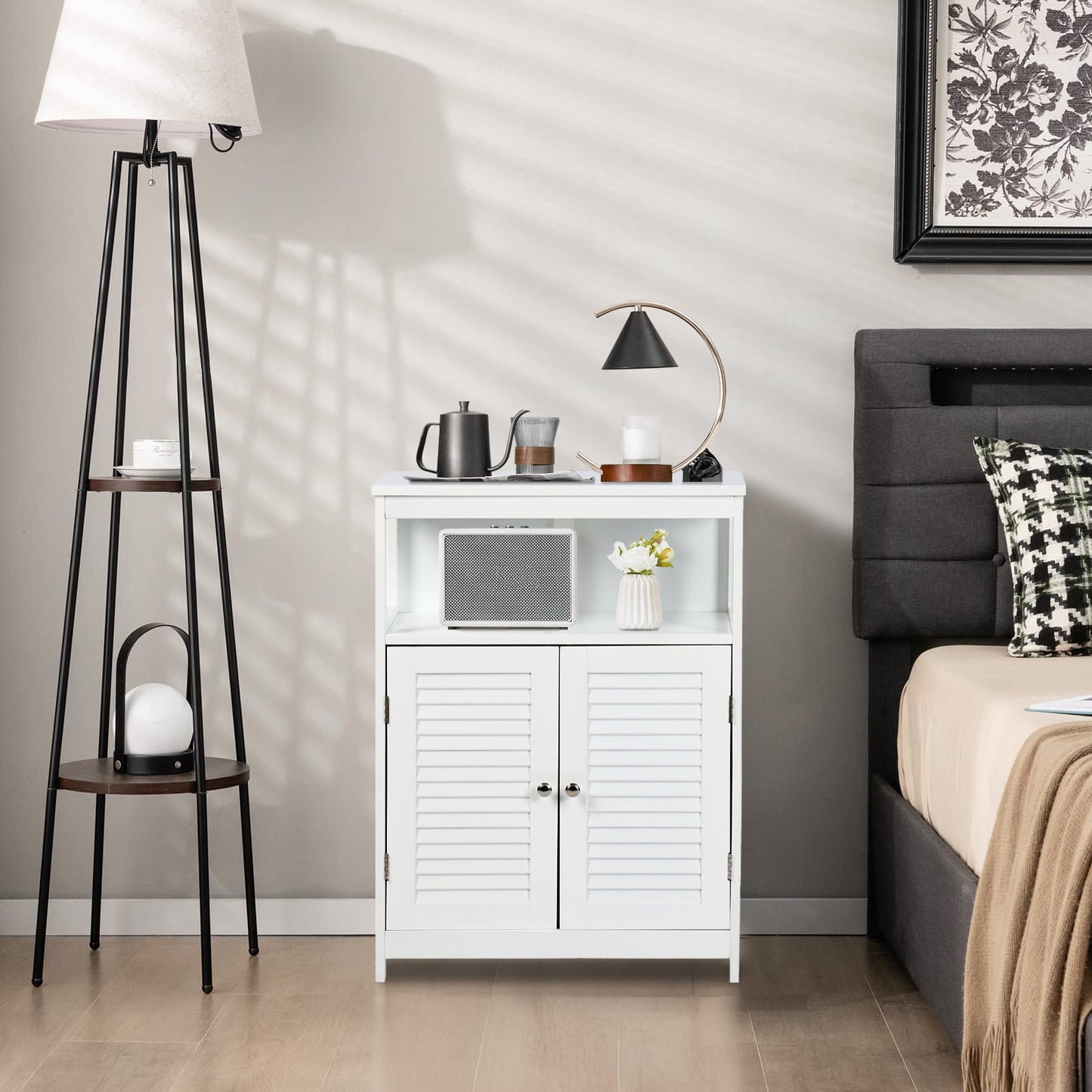 Gabinete de Piso de Almacenamiento de Baño Independiente con Puerta de Persiana Doble y Estante Ajustable Blanco